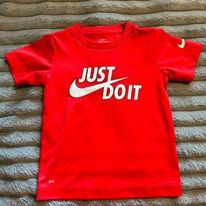 Nike kids tee